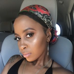 Meet your Posher, Pearle